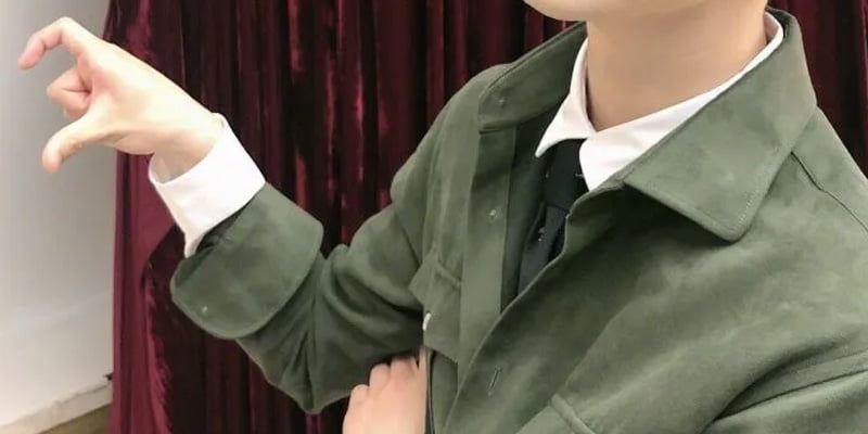 b02
